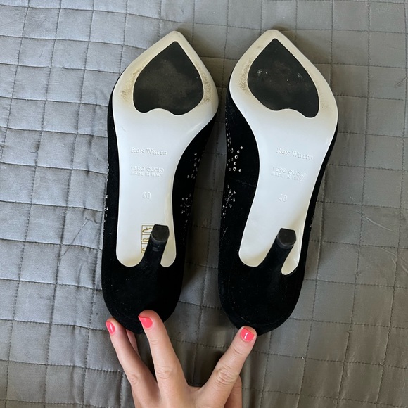 Rob White Carla Crystal Embellished Pump | Size 9.5 - Picture 4 of 6